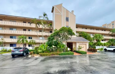 7006 HUNTINGTON LN 306, DELRAY BEACH, FL..., Delray Beach, FL 33446
