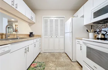 46 PLANTATION DR 203, VERO BEACH, FL, 32..., Vero Beach, FL 32966