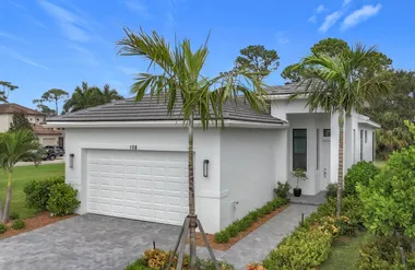 108 SE STRADA CERVARO, PORT ST LUCIE, FL..., Port St Lucie, FL 34952