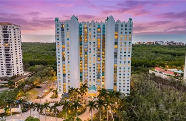 7515 PELICAN BAY BLVD 10D, NAPLES, FL, 3..., Naples, FL 34108