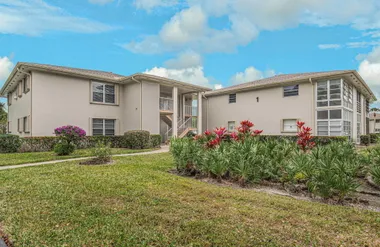 1 LAKE VISTA TRL 205, PORT ST LUCIE, FL,..., Port St Lucie, FL 34952