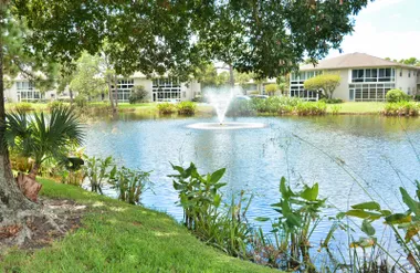 10 LAKE VISTA TRL 203, PORT ST LUCIE, FL..., Port St Lucie, FL 34952