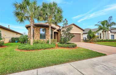 727 SE BOBOLI WAY, PORT ST LUCIE, FL, 34..., Port St Lucie, FL 34984