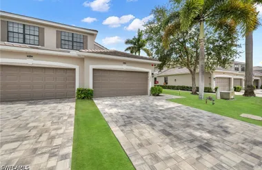 10626 SMOKEHOUSE BAY DR 102, NAPLES, FL,..., Naples, FL 34120