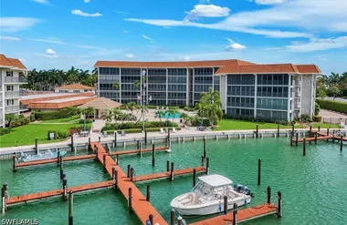 222 HARBOUR DR 312, NAPLES, FL, 34103, Naples, FL 34103