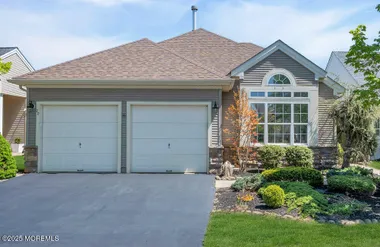 22 Dunrovin Ct, Manchester, NJ 08759