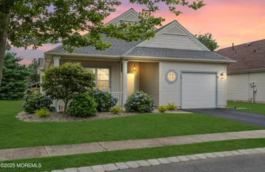 10 Ignatius Dr, Manchester, NJ 08759