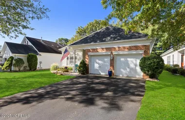 38 Silverspring Dr, Lakewood, NJ 08701