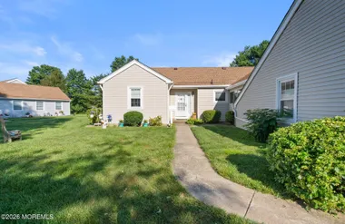 82 PARKWAY DR B, FREEHOLD, NJ, 07728, Freehold, NJ 07728