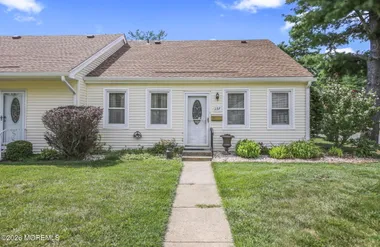 29 PLAZA DE LAS FLORES F, FREEHOLD, NJ, ..., Freehold, NJ 07728