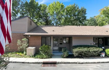 12 FARMINGDALE CT, RED BANK, NJ, 07701, Red Bank, NJ 07701