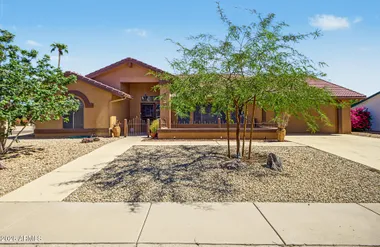 17211 N DESERT GLEN DR, SUN CITY WEST, A..., Sun City West, AZ 85375