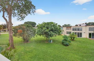 10 WILLOWBROOK LN 205, DELRAY BEACH, FL,..., Delray Beach, FL 33446