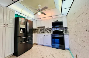 110 WELLINGTON B B, WEST PALM BEACH, FL,..., West Palm Beach, FL 33417