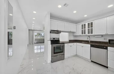 105 LAKE IRENE DR, WEST PALM BEACH, FL, ..., West Palm Beach, FL 33411