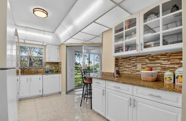 3810 VIA POINCIANA 206, LAKE WORTH, FL, ..., Lake Worth, FL 33467
