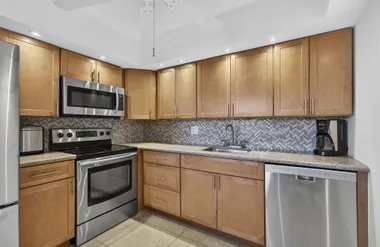 361 WELLINGTON J J, WEST PALM BEACH, FL,..., West Palm Beach, FL 33417