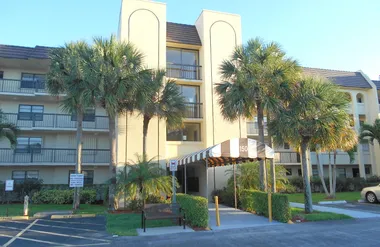 150 LAKE NANCY LN 320, WEST PALM BEACH, ..., West Palm Beach, FL 33411