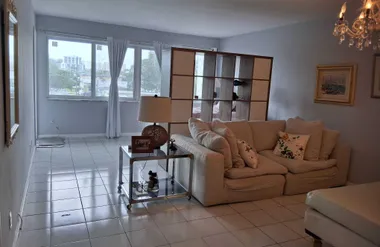 329 SE 3RD ST 302S, HALLANDALE BEACH, FL..., Hallandale Beach, FL 33009