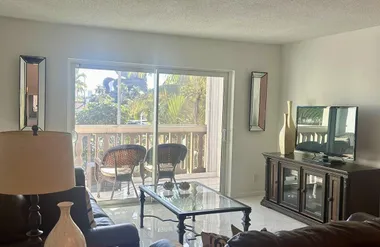 410 SE 2ND ST 323, HALLANDALE BEACH, FL,..., Hallandale Beach, FL 33009