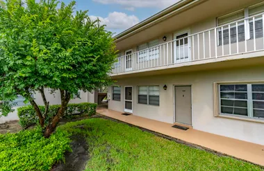 3 LAKE VISTA TRL 203, PORT ST. LUCIE, FL..., Port St. Lucie, FL 34952