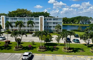 1044 CAMBRIDGE C C, DEERFIELD BEACH, FL,..., Deerfield Beach, FL 33442