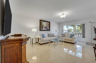 210 WELLINGTON E, WEST PALM BEACH, FL, 3..., West Palm Beach, FL 33417