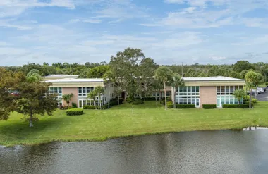 40 VISTA GARDENS TRL 201, VERO BEACH, FL..., Vero Beach, FL 32962