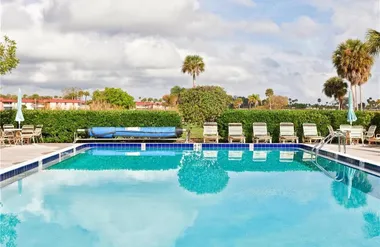 40 VISTA GARDENS TRL 201, VERO BEACH, FL..., Vero Beach, FL 32962