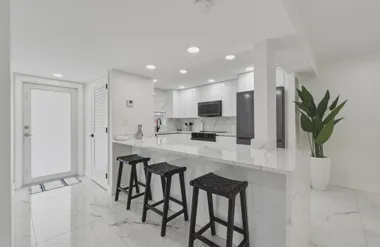 9523 S HOLLYBROOK LAKE DR 103, PEMBROKE ..., Pembroke Pines, FL 33025