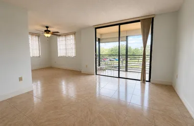 1000 COLONY POINT CIR 315, PEMBROKE PINE..., Pembroke Pines, FL 33026