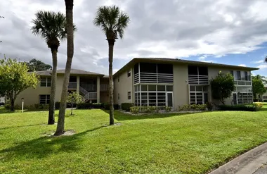 26 LAKE VISTA TRL 104, PORT ST. LUCIE, F..., Port St. Lucie, FL 34952