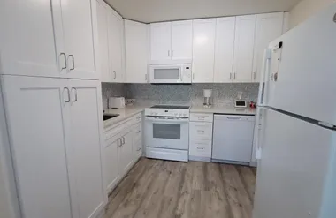50 PLYMOUTH F F, WEST PALM BEACH, FL, 33..., West Palm Beach, FL 33417