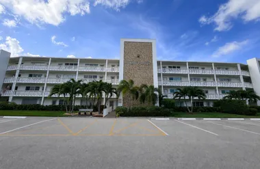 2090 NEWPORT S 2090, DEERFIELD BEACH, FL..., Deerfield Beach, FL 33442