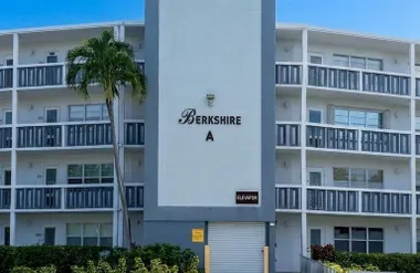 2002 BERKSHIRE A 2002, DEERFIELD BEACH, ..., Deerfield Beach, FL 33442