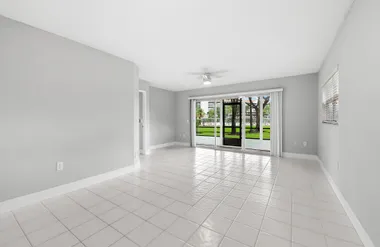 550 SW 137 AVE L114, PEMBROKE PINES, FL,..., Pembroke Pines, FL 33027