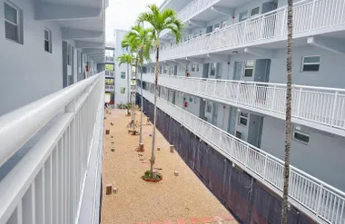 215 SE 3RD AVE 306D, HALLANDALE BEACH, F..., Hallandale Beach, FL 33009