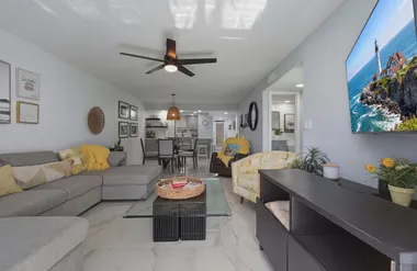 9823 S HOLLYBROOK LAKE DR 104, PEMBROKE ..., Pembroke Pines, FL 33025