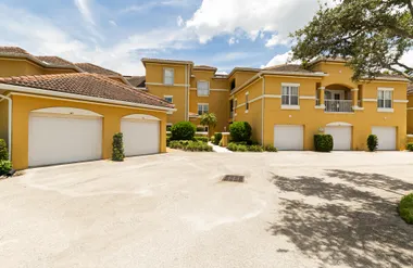 5015 FAIRWAYS CIR 305, VERO BEACH, FL, 3..., Vero Beach, FL 32967