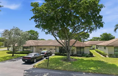 10325 EQUESTRIAN DR B, BOYNTON BEACH, FL..., Boynton Beach, FL 33436