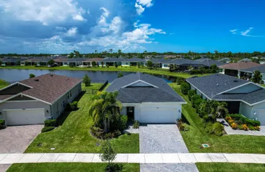 977 SE CROSSWOOD WAY, PORT ST. LUCIE, FL..., Port St. Lucie, FL 34984