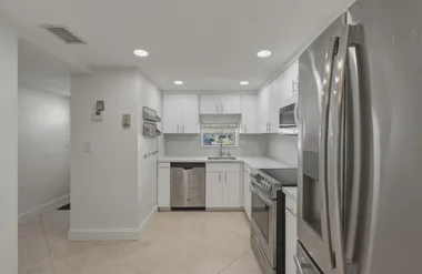 681 S HOLLYBROOK DR 109, PEMBROKE PINES,..., Pembroke Pines, FL 33025