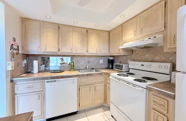 2800 NW 47TH TER 106B, LAUDERDALE LAKES,..., Lauderdale Lakes, FL 33313