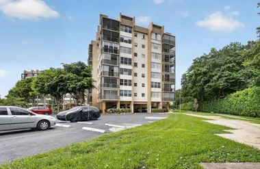 1400 SAINT CHARLES PL 313, PEMBROKE PINE..., Pembroke Pines, FL 33026