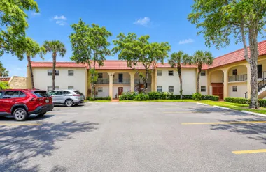453 LAKE FRANCES DR, WEST PALM BEACH, FL..., West Palm Beach, FL 33411