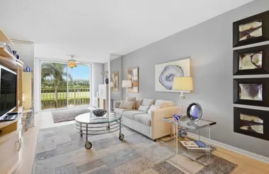 7145 HUNTINGTON LN 205, DELRAY BEACH, FL..., Delray Beach, FL 33446