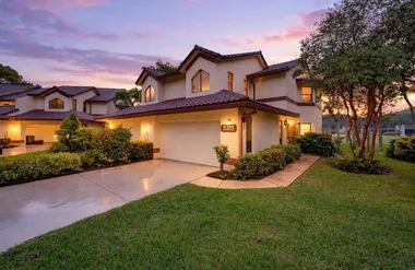 5315 10TH FAIRWAY DR 2, DELRAY BEACH, FL..., Delray Beach, FL 33484
