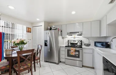 1000 COLONY POINT CIR 110, PEMBROKE PINE..., Pembroke Pines, FL 33026