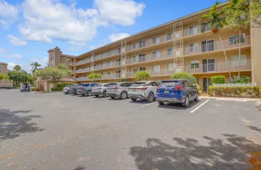 5874 CRYSTAL SHORES DR 308, BOYNTON BEAC..., Boynton Beach, FL 33437