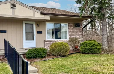 25225 POTOMAC DR 8, SOUTHLYONCITY_OAKLAN..., Southlyoncity_oakland, MI 48178